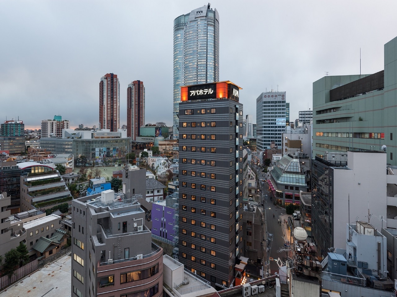 アパホテル〈六本木駅前〉